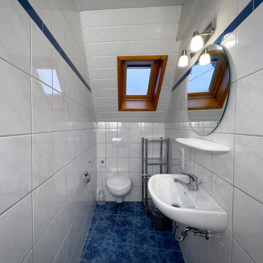 Weinhaus Hirschen Hotel Bruttig-Fankel Bagian luar foto